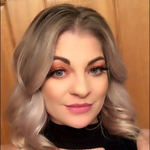 Meet your Posher, Priscilla